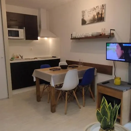 T2 - Les Du - Piscine - Terrasse - Ventilateurs - Wifi *