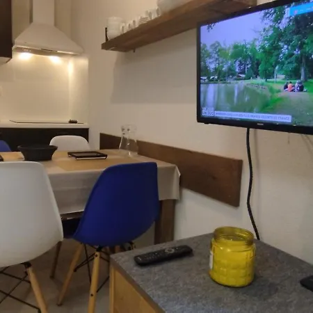 T2 - Les Du - Piscine - Terrasse - Ventilateurs - Wifi Appartamento