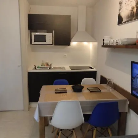 T2 - Les Du - Piscine - Terrasse - Ventilateurs - Wifi * Aureilhan (Landes)